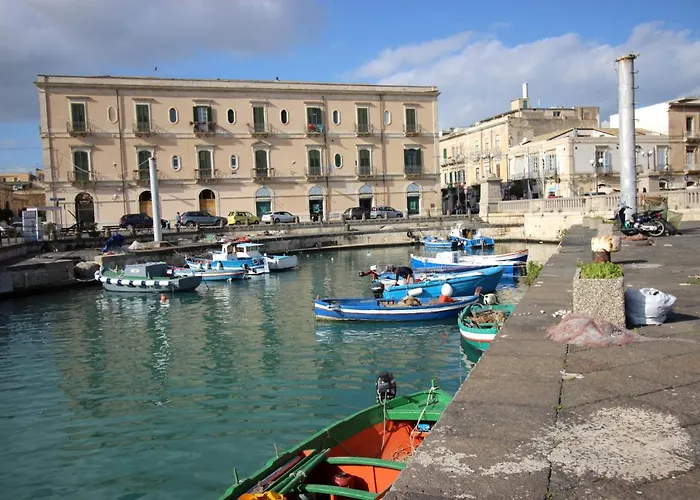 Archimedes House Апартаменты *